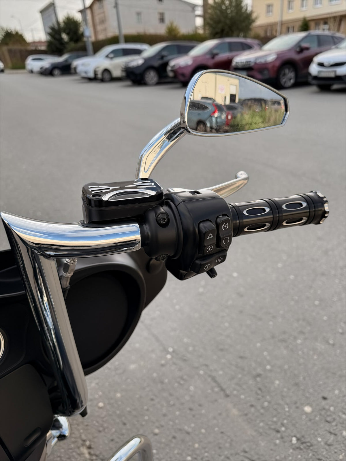 Harley Davidson Street Glide | Matte BLK/RED