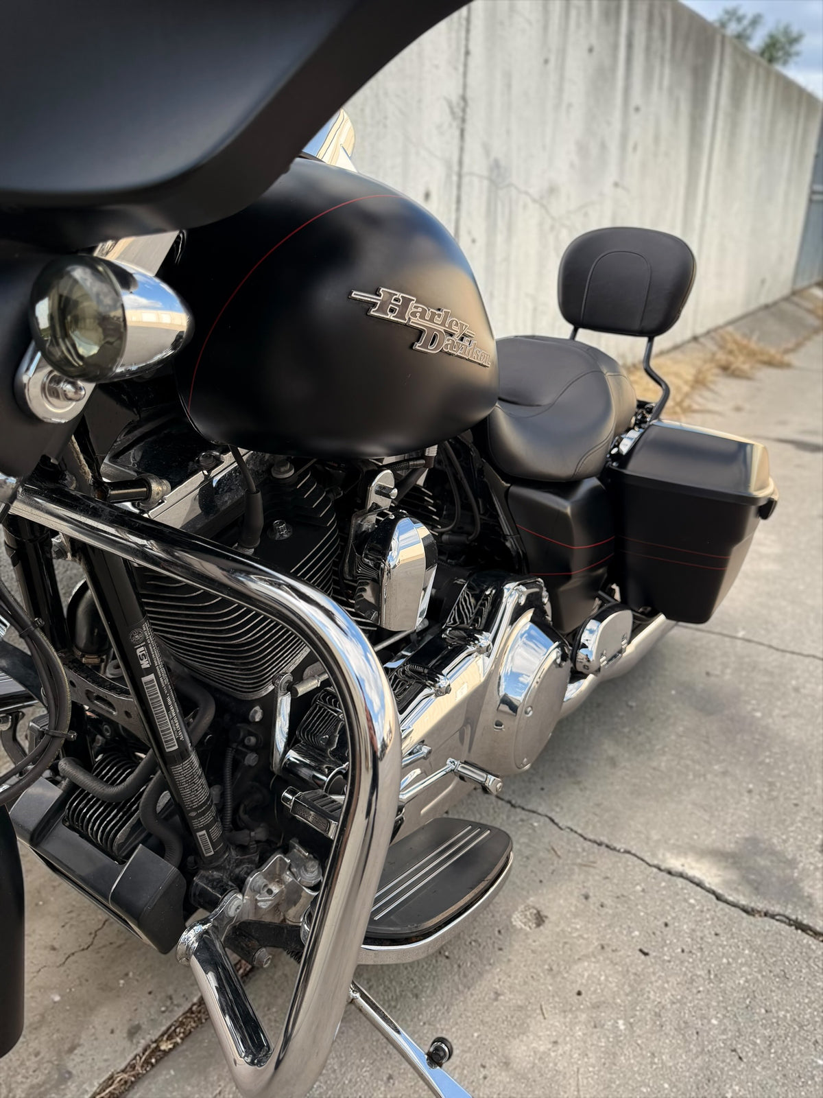 Harley Davidson Street Glide | Matte BLK/RED