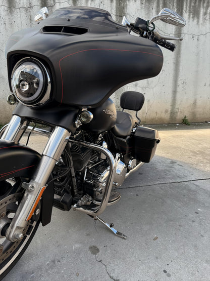 Harley Davidson Street Glide | Matte BLK/RED