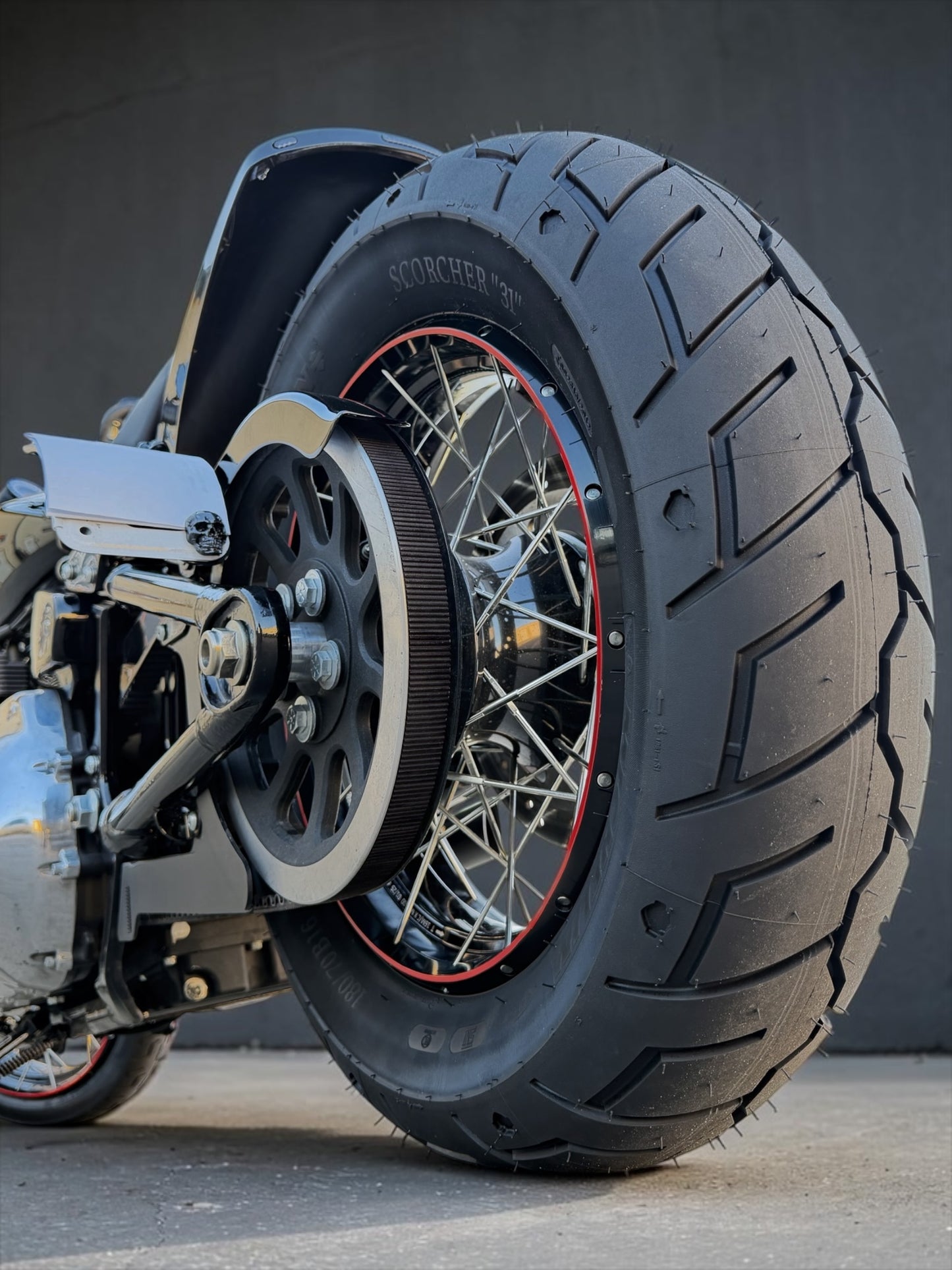 Harley Davidson Softail Street Bob | Red Hound