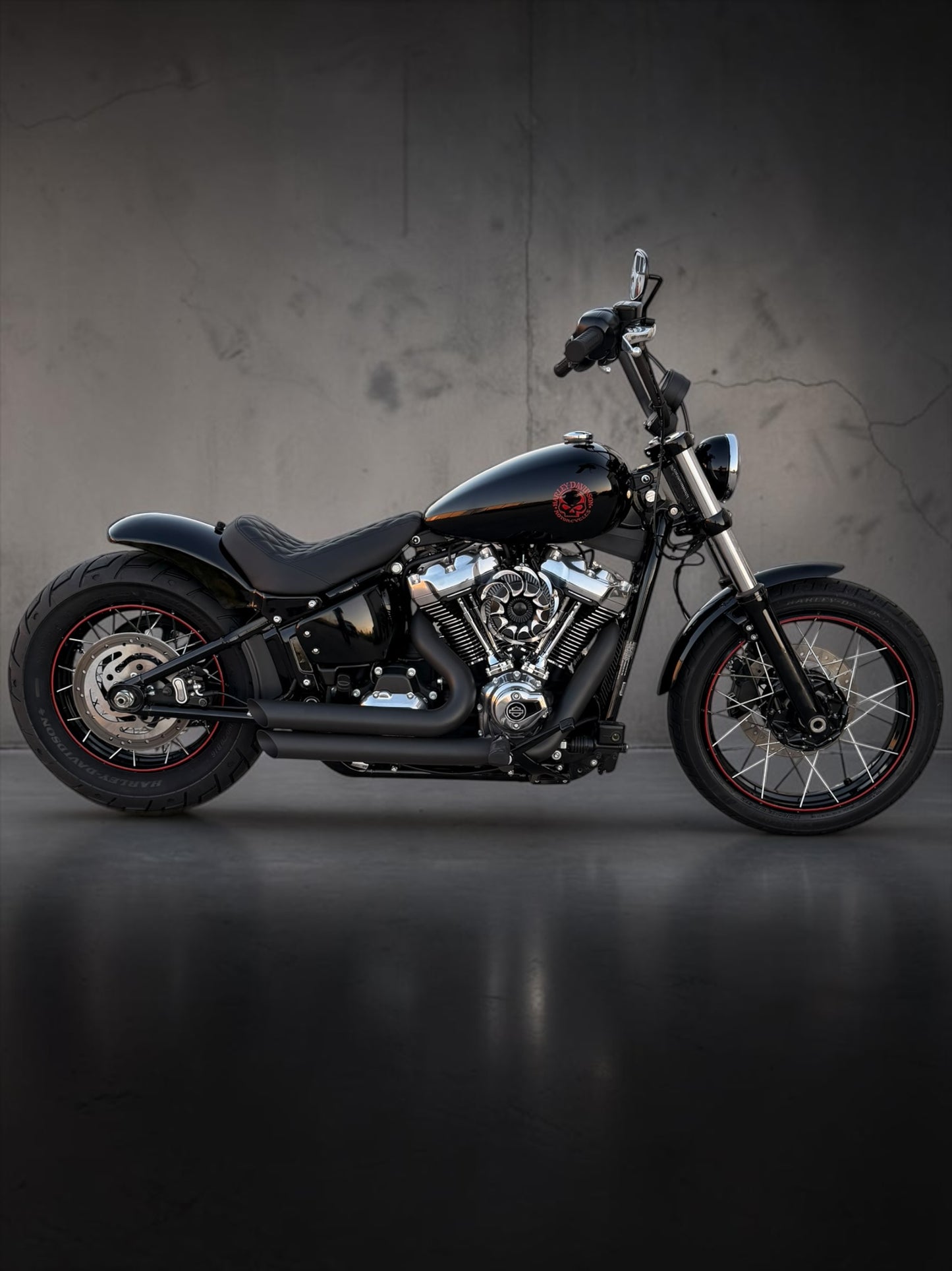Harley Davidson Softail Street Bob | Red Hound