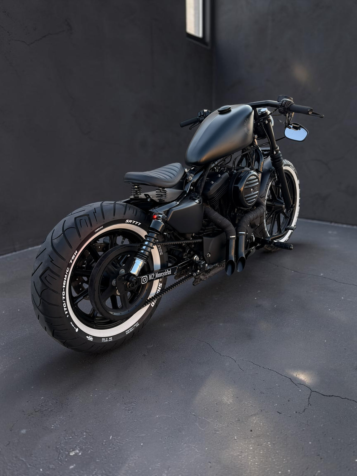 Harley Davidson Sportster Iron 883 | King of Bobbers No. V - Nandez