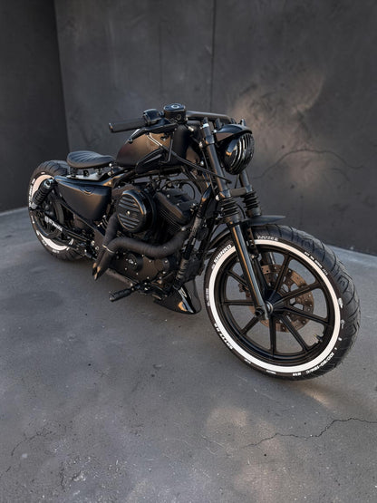 Harley Davidson Sportster Iron 883 | King of Bobbers No. V - Nandez