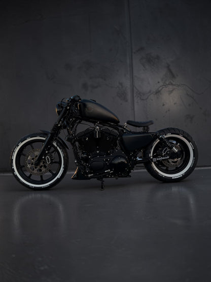 Harley Davidson Sportster Iron 883 | King of Bobbers No. V - Nandez