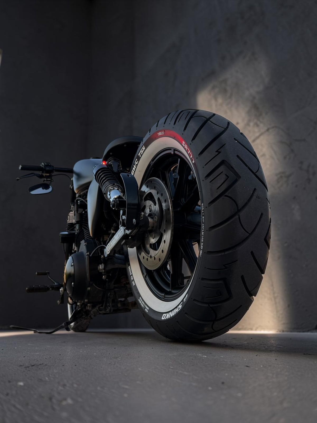 Harley Davidson Sportster Iron 883 | King of Bobbers No. V - Nandez
