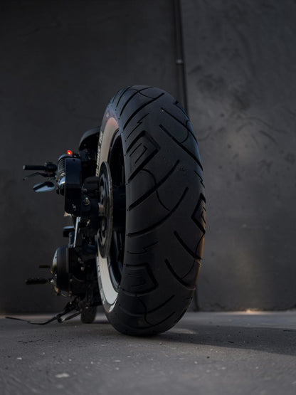 Harley Davidson Sportster Iron 883 | King of Bobbers No. V - Nandez
