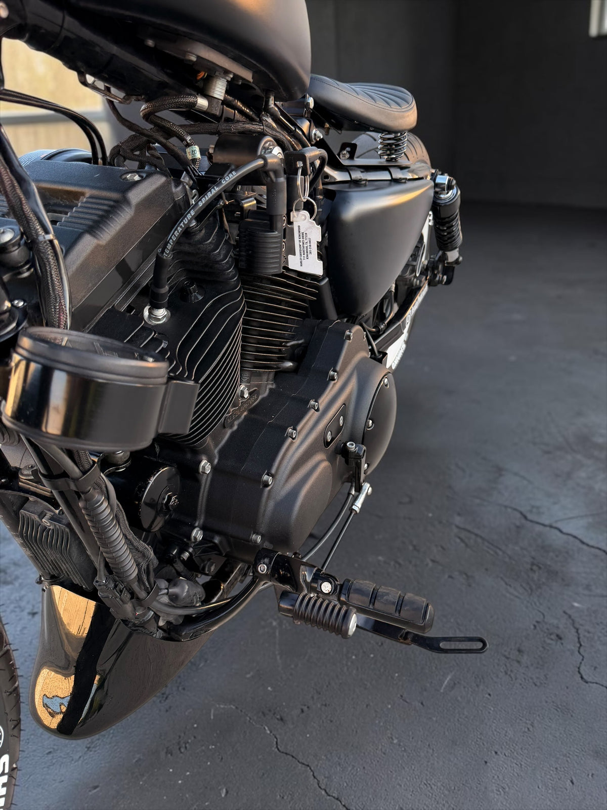 Harley Davidson Sportster Iron 883 | King of Bobbers No. V - Nandez