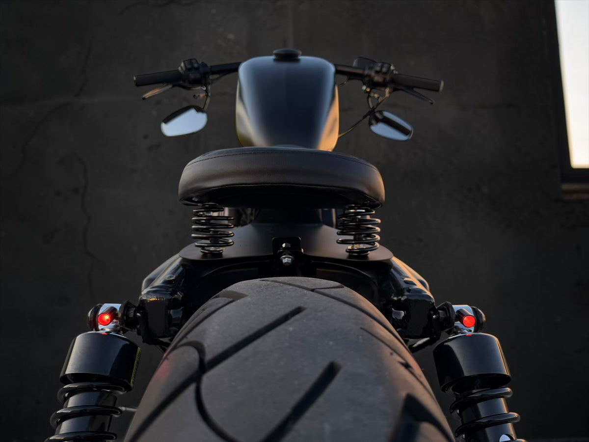 Harley Davidson Sportster Iron 883 | King of Bobbers No. V - Nandez