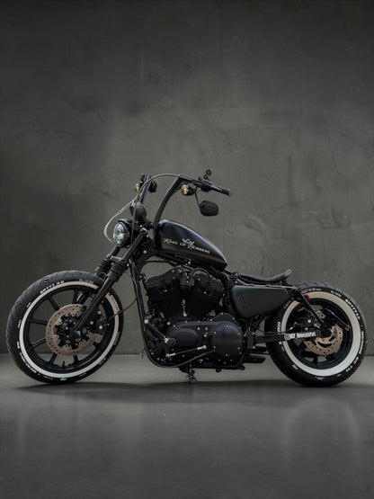 Harley Davidson Sportster Iron 883 | King of Bobbers No. X - Nandez V2