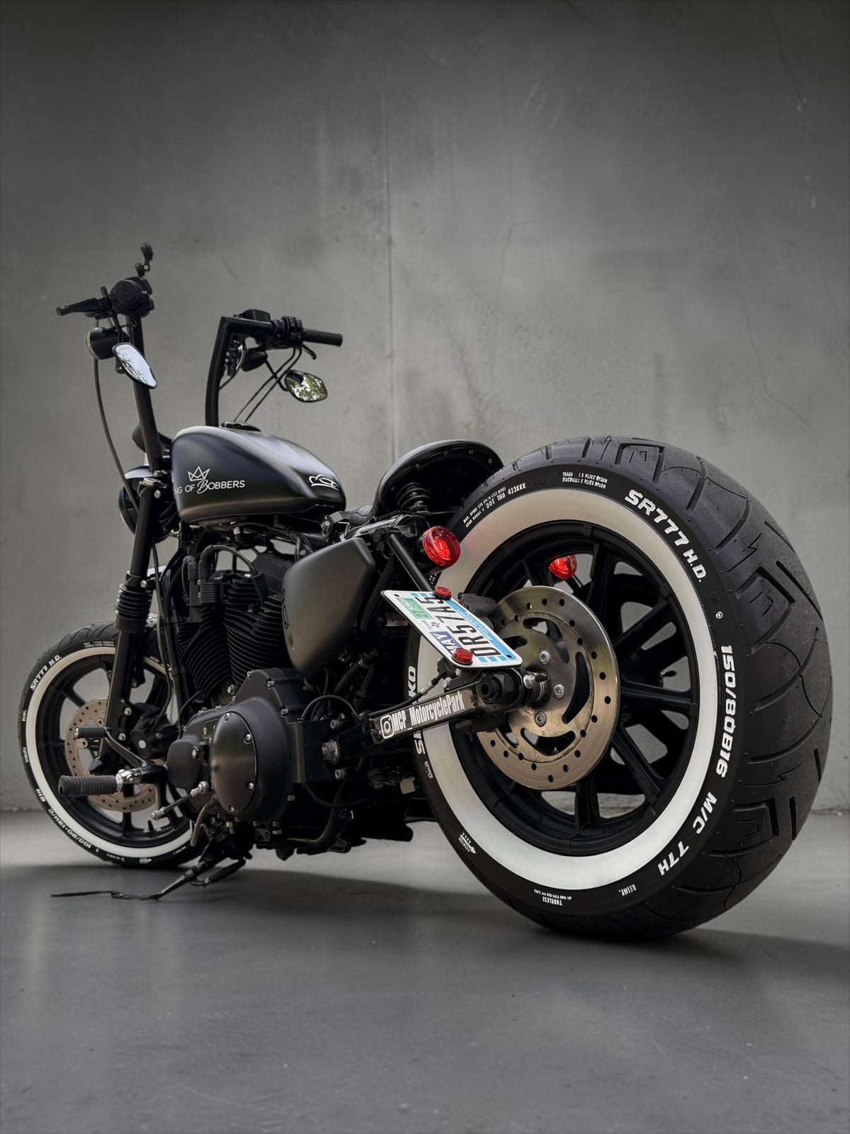 Harley Davidson Sportster Iron 883 | King of Bobbers No. X - Nandez V2