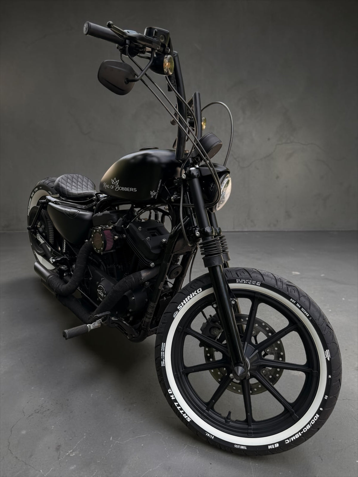 Harley Davidson Sportster Iron 883 | King of Bobbers No. X - Nandez V2