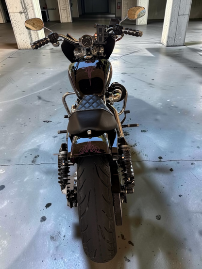 Harley Davidson Sportster XL1200 Low | King of Bobbers No. XIV - Badass Girls