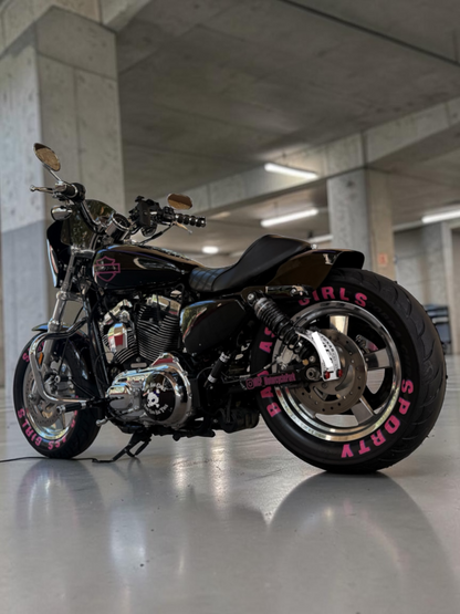 Harley Davidson Sportster XL1200 Low | King of Bobbers No. XIV - Badass Girls