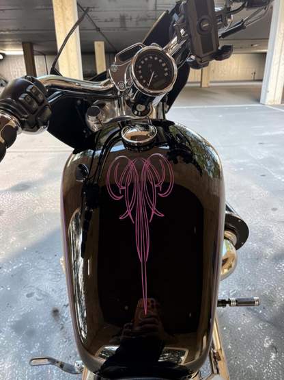 Harley Davidson Sportster XL1200 Low | King of Bobbers No. XIV - Badass Girls