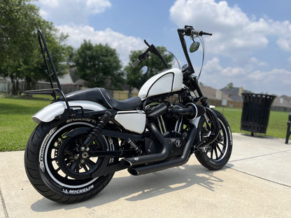 Harley Davidson Sportster Iron 883 | Flat White