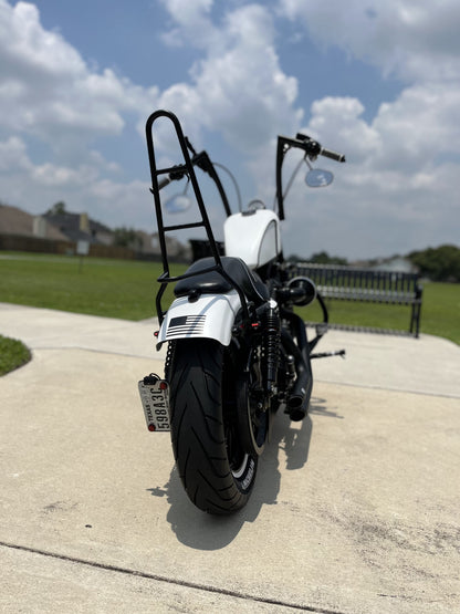 Harley Davidson Sportster Iron 883 | Flat White