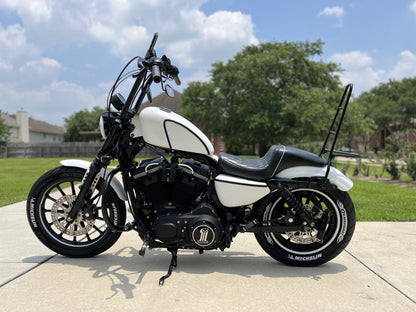 Harley Davidson Sportster Iron 883 | Flat White