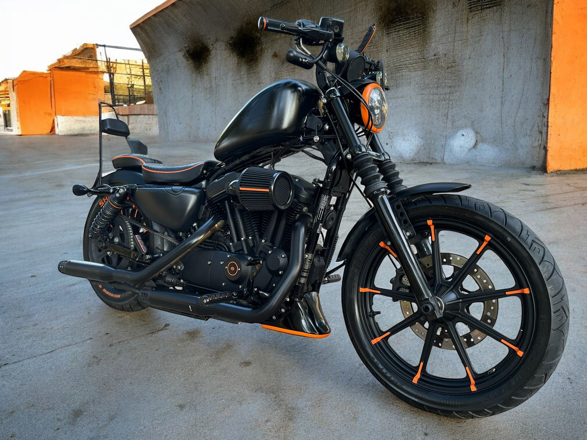 Harley Davidson Sportster Iron 883 | Afterburner