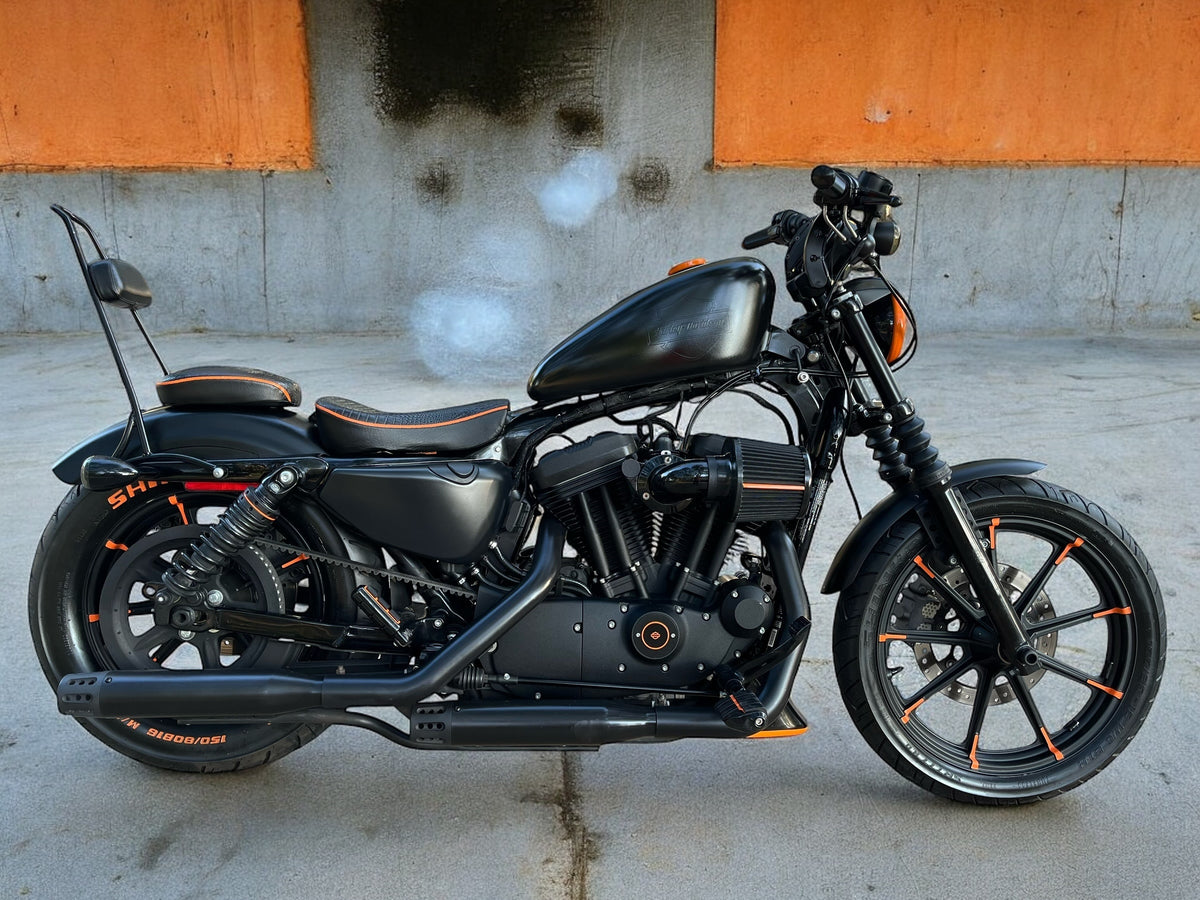 Harley Davidson Sportster Iron 883 | Afterburner